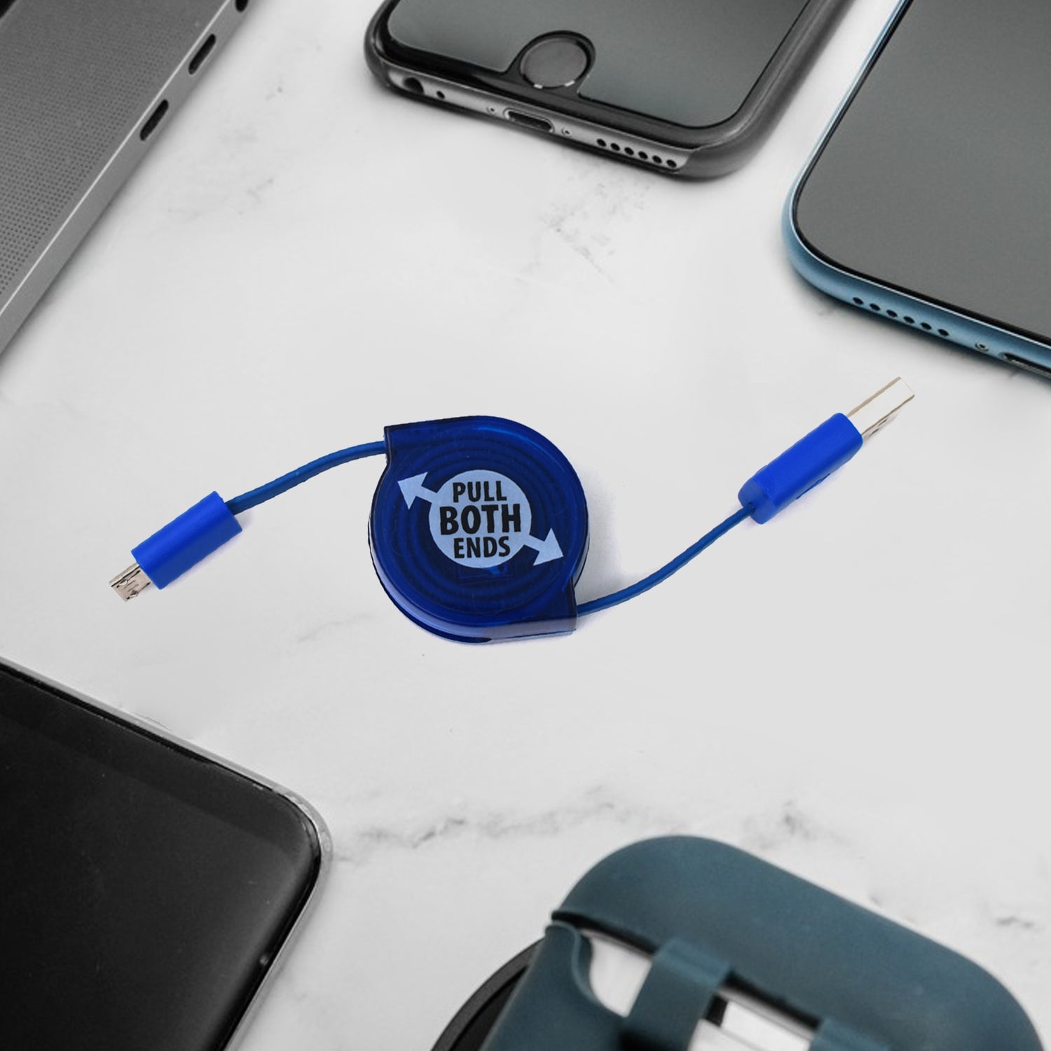 7400 Retractable Usb Charge widely used for charging various types of smartphones and technical devices present in all kind of places etc. 7400 Retractable Usb Charge widely used for charging various types of smartphones and technical devices present in all kind of places etc.